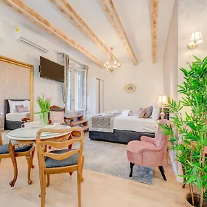 Le Monde Luxury 4* Split