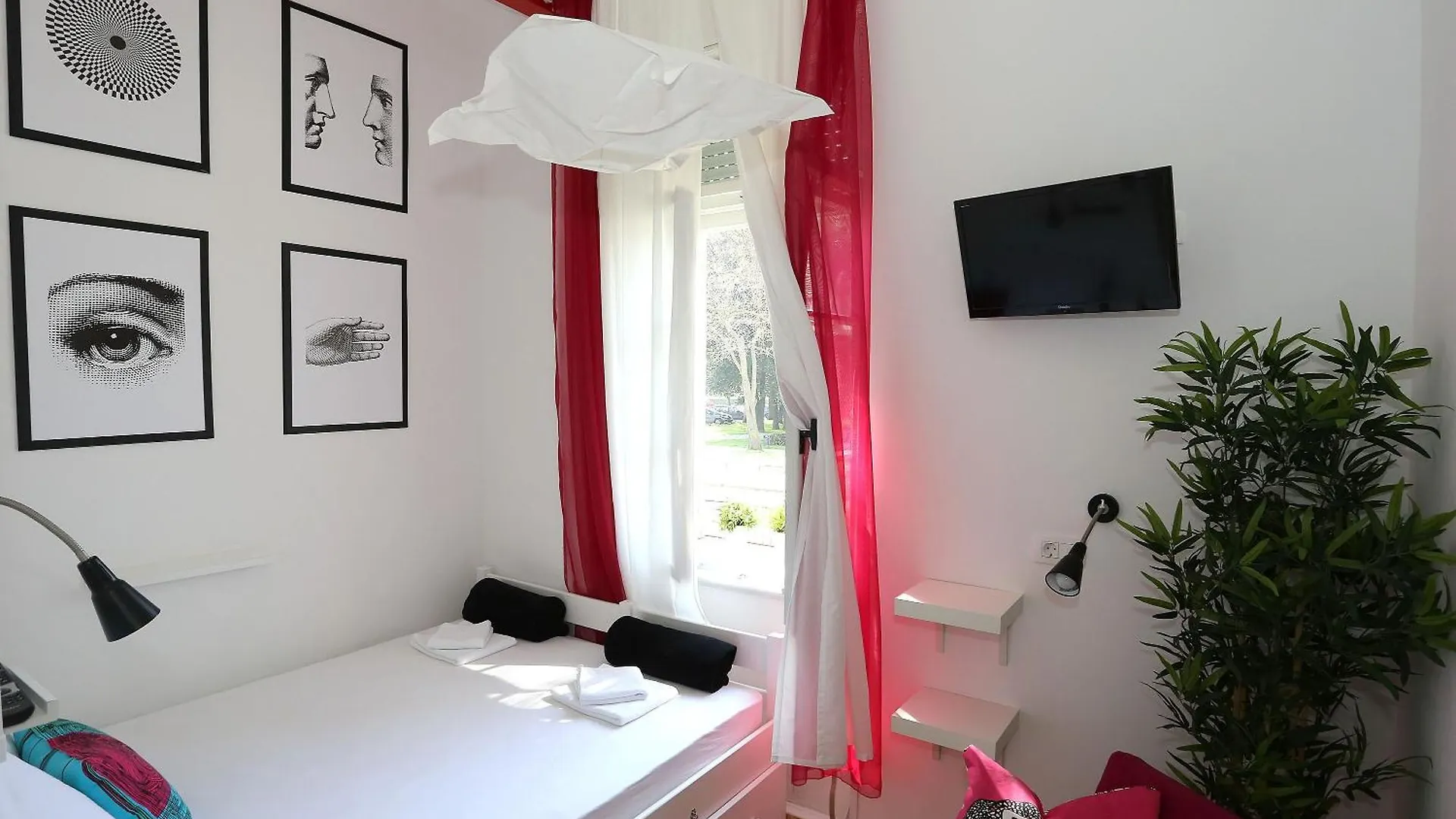 The Hostel Zadar 0*,