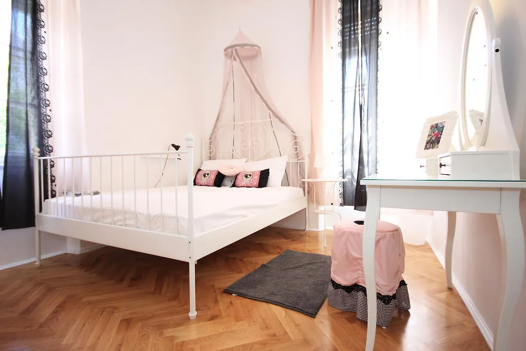 The Hostel Zadar 0*,  Croatia